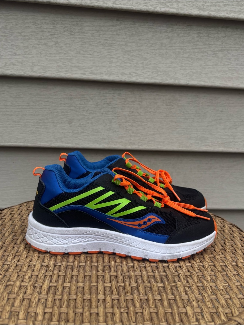 Saucony Cohesion 14 Kids Running/ Athletic Shoes Black Blue Lime Orange Size 3M